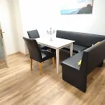 Apartament Komplettes Mit Separatem Eingang *