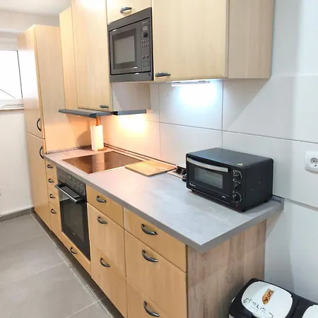 Komplettes Mit Separatem Eingang