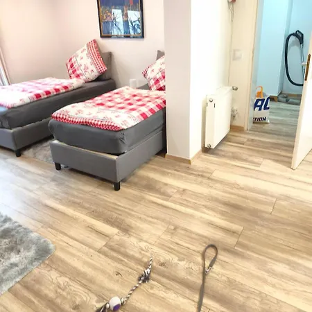 Komplettes Mit Separatem Eingang Apartamento