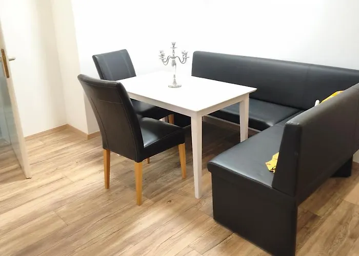 Lejlighed Komplettes Mit Separatem Eingang *